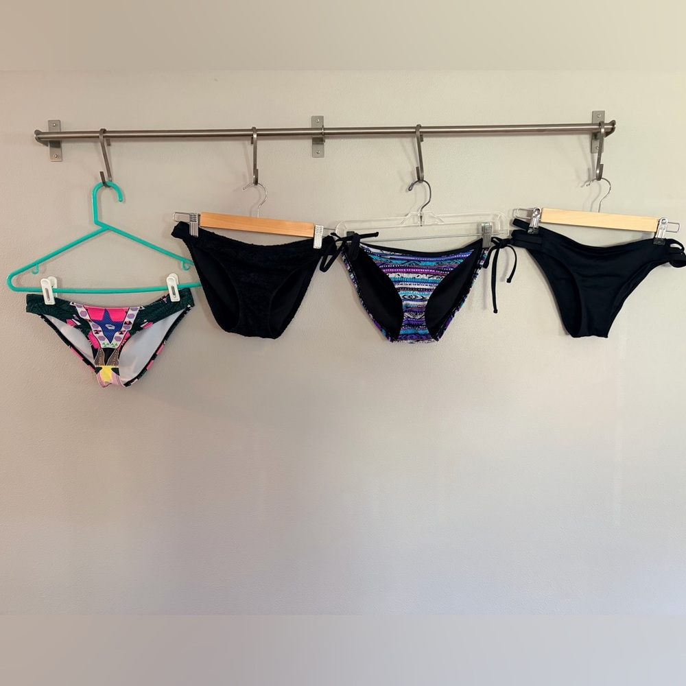 Women’s Massimo Bikini Bottoms Size S EUC